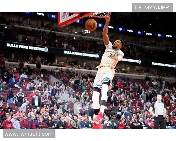 路威谈字母垃圾时间扣篮：他只在规矩有利于自己时才说这是规矩