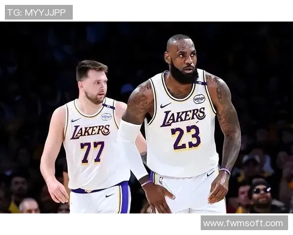 湖人半场81-60老鹰：詹姆斯12+7 东契奇23分